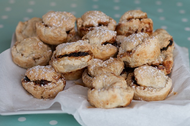 The Beehive Christmas Mince Pies ©gavinfreeborn